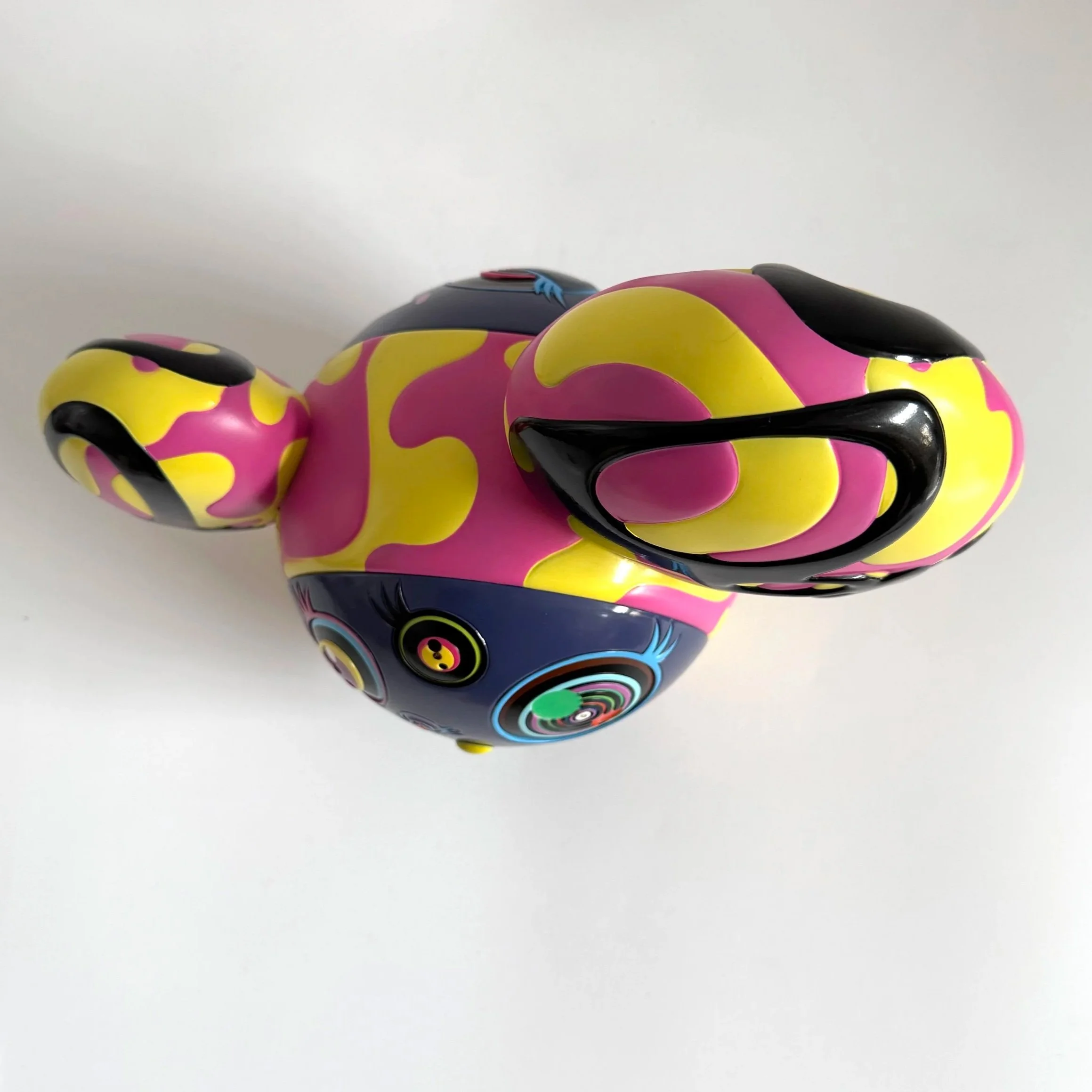The plush artwork “Flower cushion” from Takashi Murakami, 60cm